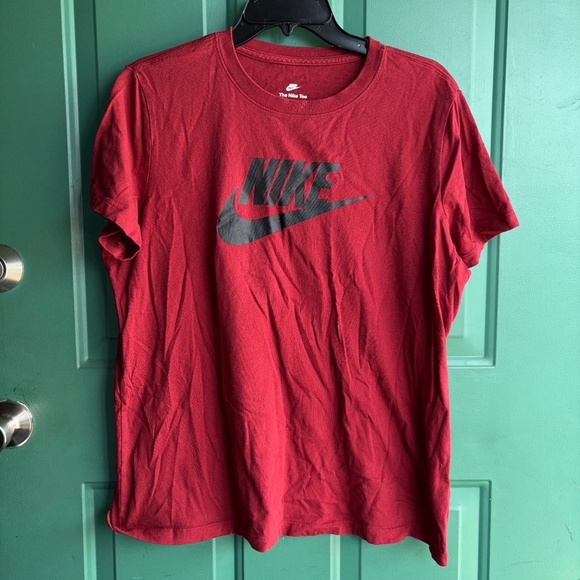 Ladies XL Nike tshirt great condition - Picture 1 of 6